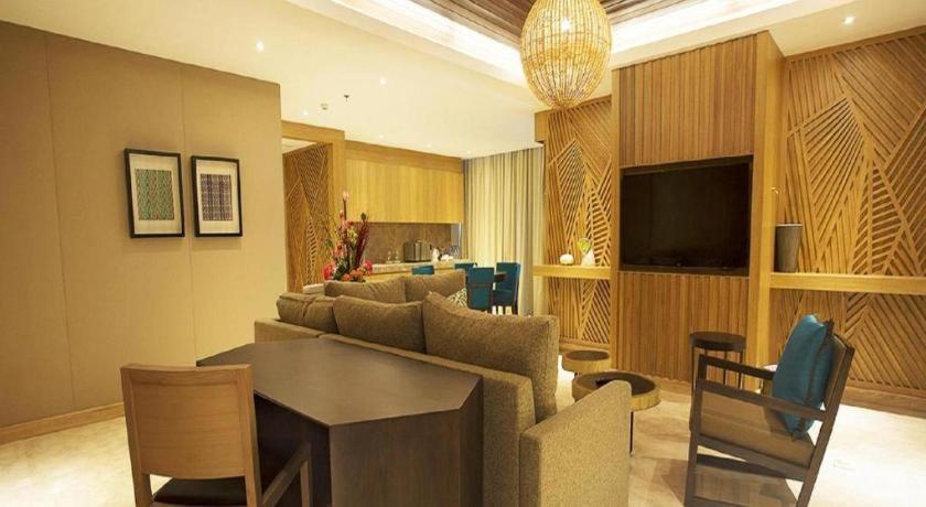 The Rinra Hotel Makassar Kültér fotó