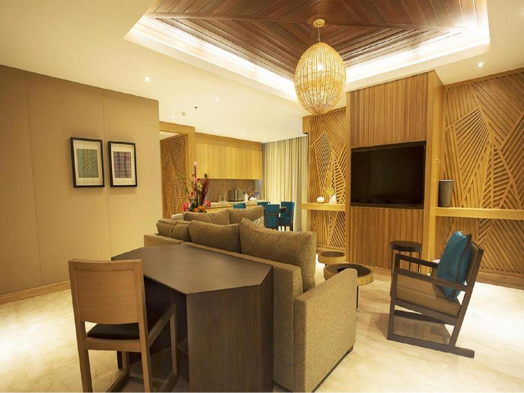 The Rinra Hotel Makassar Kültér fotó